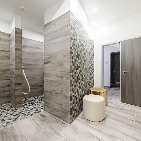 Grosse Welle - Moderne 2,5-zimmer Mit Suedbalkon Und Boddenblick